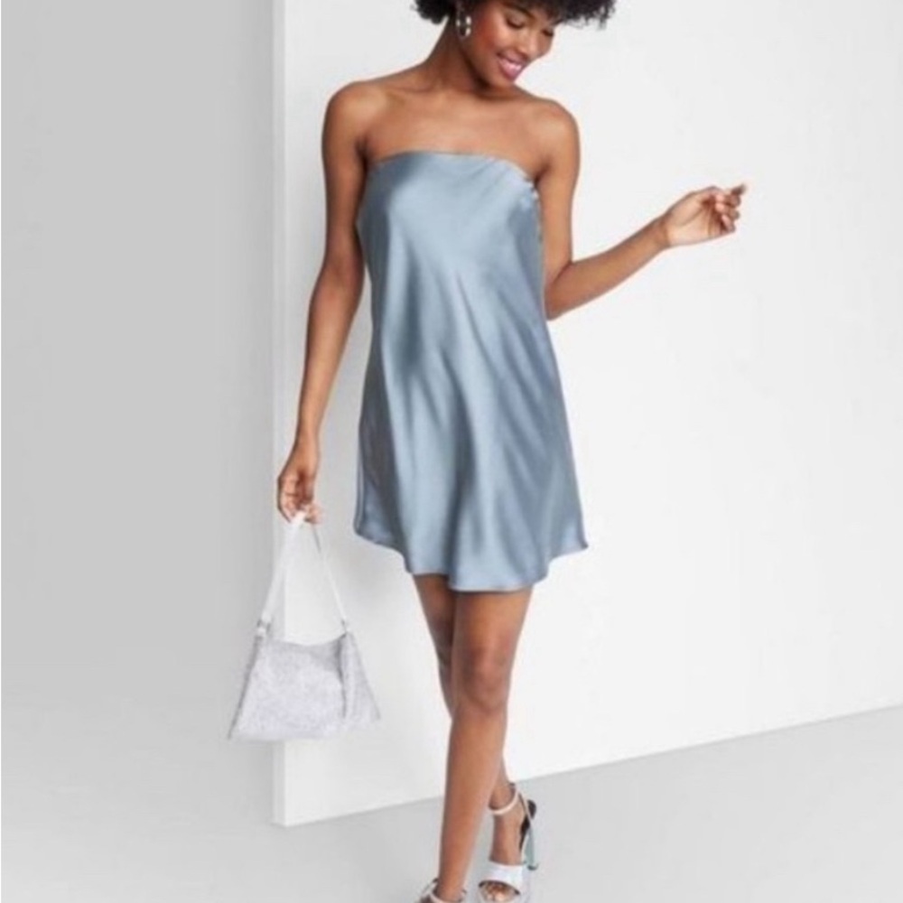 Elegant Blue Strapless satin mini dress